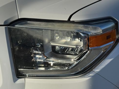 Used 2019 Toyota Tundra Platinum image 9