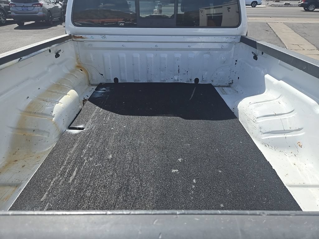 Used 2009 Nissan Frontier SE w/ SE Value Truck Pkg AWD/4WD image 21