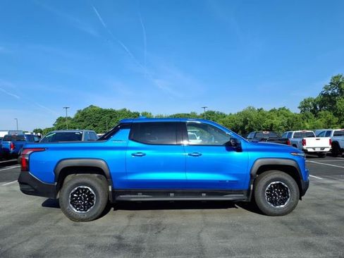 New 2026 Chevrolet Silverado EV Trail Boss AWD/4WD image 3