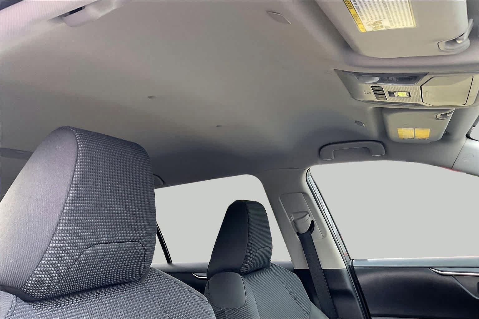 Used 2024 Toyota RAV4 LE AWD/4WD image 12