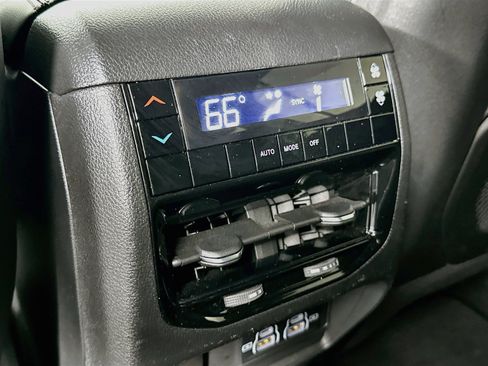 Used 2023 Jeep Grand Cherokee L Laredo RWD image 24