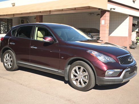 Used 2017 INFINITI QX50 2WD image 3