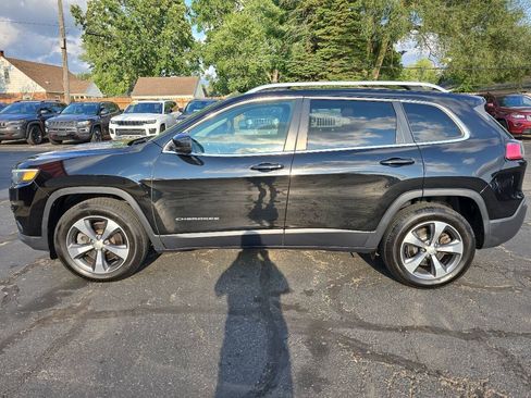 Used 2019 Jeep Cherokee Limited AWD/4WD image 2