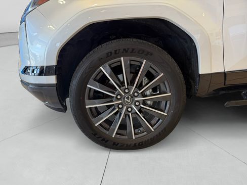 Used 2026 Lexus GX 550 w/ Accessory Package (2T) AWD/4WD image 14
