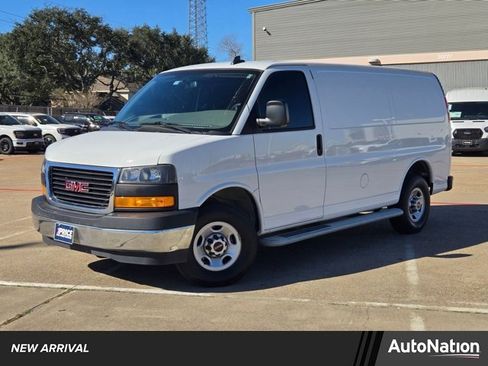 Used 2022 GMC Savana 2500 w/ Driver Convenience Package image 1