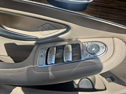 Used 2018 Mercedes-Benz C 300 Sedan image 12