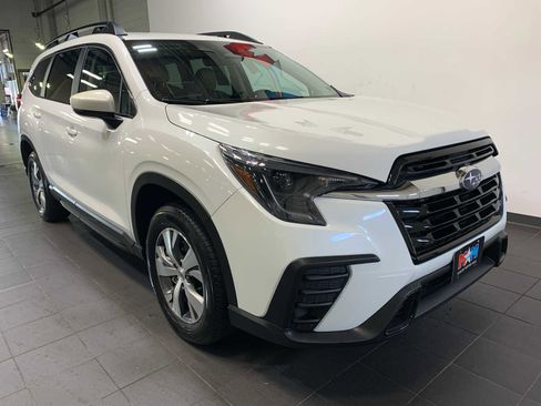 Used 2025 Subaru Ascent Premium image 2