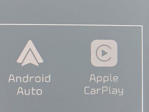 Used 2023 Kia Sportage LX image 4