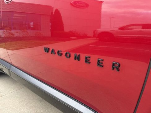 Used 2024 Jeep Wagoneer Launch Edition image 13