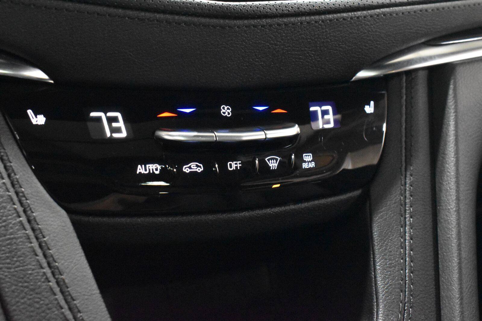 Certified 2023 Cadillac XT5 Premium Luxury w/ Technology Package AWD/4WD image 18