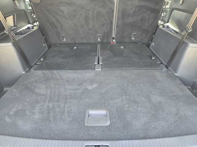 Used 2024 Volkswagen Atlas SE w/ Panoramic Sunroof Package FWD image 32
