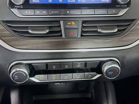 Used 2025 Nissan Altima 2.5 SV image 22