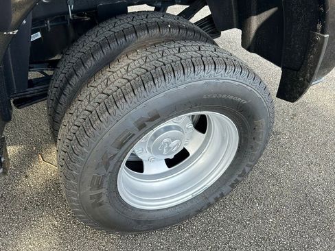 Used 2024 RAM 3500 Tradesman image 20