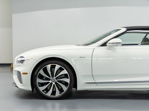 New 2026 Bentley Continental GTC AWD/4WD image 17