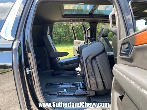 Certified 2025 GMC Yukon XL Denali w/ Sun & Power Step Package image 41