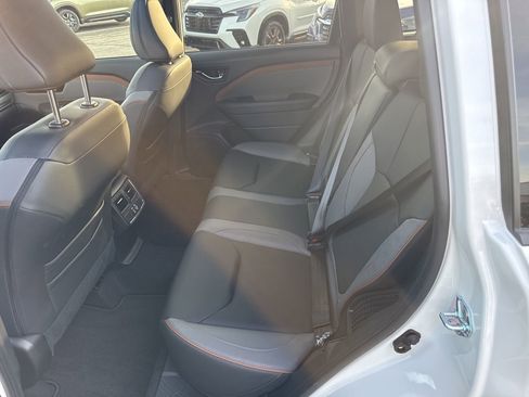 Used 2025 Subaru Forester Sport image 9