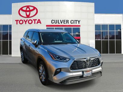 Used 2023 Toyota Highlander Limited