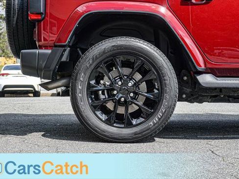 Used 2021 Jeep Wrangler Unlimited Sahara w/ Dual Top Group AWD/4WD image 16