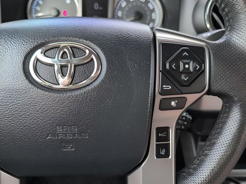 Used 2019 Toyota Tacoma 2WD Double Cab image 17
