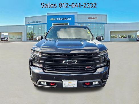 Used 2019 Chevrolet Silverado 1500 LT Trail Boss w/ Convenience Package AWD/4WD image 2