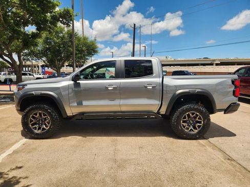 Used 2024 Chevrolet Colorado ZR2 w/ ZR2 Convenience Package III AWD/4WD image 4