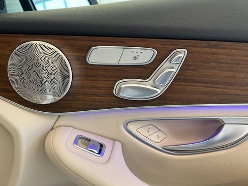 Used 2021 Mercedes-Benz GLC 300 4MATIC image 52