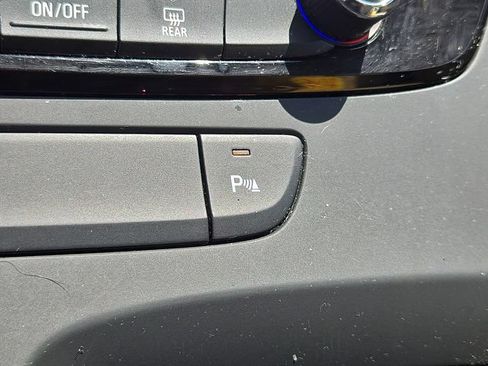 Used 2017 Buick LaCrosse Preferred FWD image 13