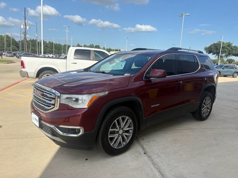 Used 2018 GMC Acadia SLE FWD image 3