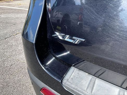 Used 2020 Ford Explorer XLT RWD image 10