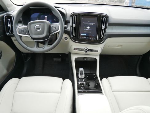 New 2026 Volvo XC40 B5 Plus w/ Climate Package image 7