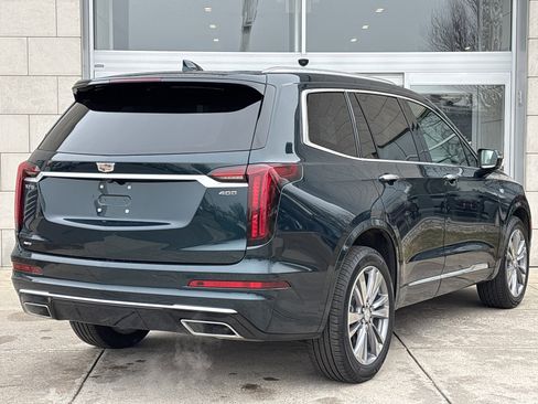 Used 2025 Cadillac XT6 Premium Luxury image 5