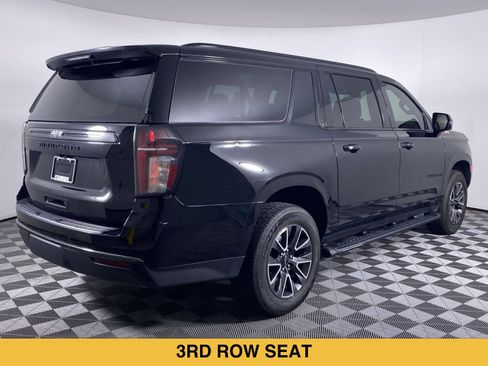 Certified 2022 Chevrolet Suburban Z71 w/ Luxury Package AWD/4WD image 19