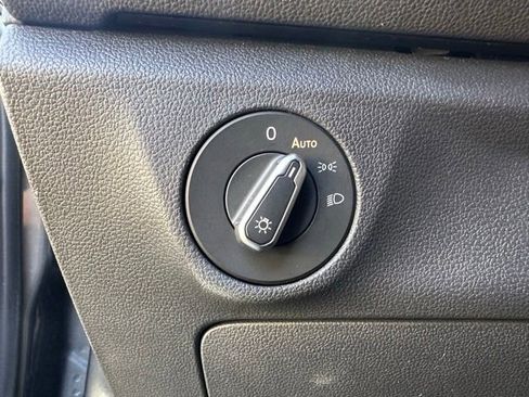 Used 2025 Volkswagen Jetta Sport FWD image 21