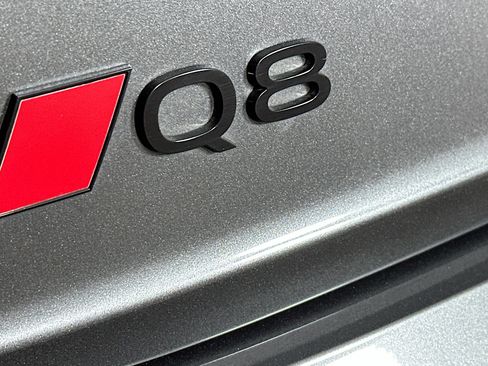 Used 2024 Audi Q8 Premium Plus w/ Premium Plus Package AWD/4WD image 28