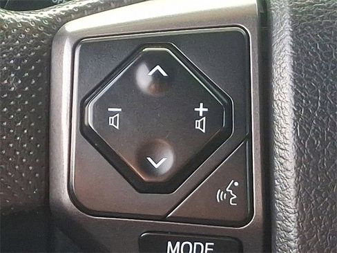 Used 2020 Toyota Tacoma TRD Sport image 21