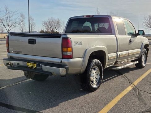 Used 2002 Chevrolet Silverado 1500 LS w/ Off-Road Pkg image 3