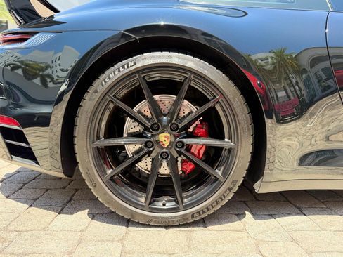Used 2021 Porsche 911 Carrera 4 AWD/4WD image 27