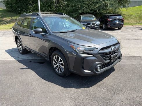 Used 2024 Subaru Outback AWD/4WD image 3