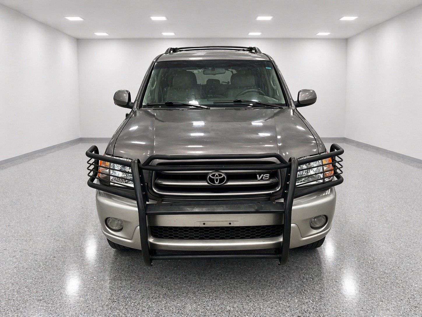Used 2003 Toyota Sequoia SR5 w/ Preferred Pkg AWD/4WD image 2