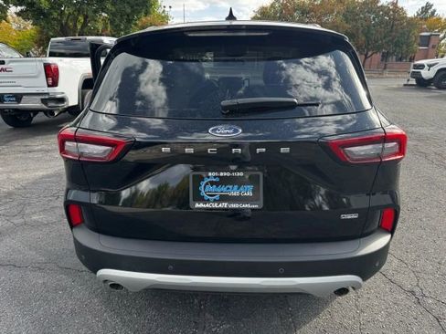 Used 2023 Ford Escape SE image 4