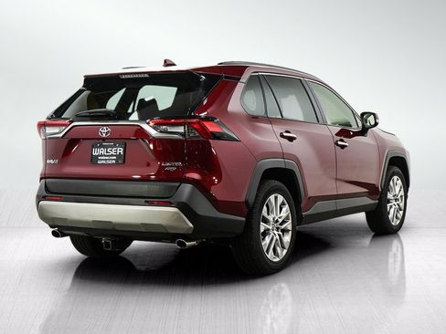 Used 2019 Toyota RAV4 Limited w/ Cold Weather Package AWD/4WD image 5