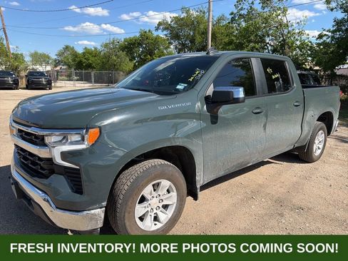 Used 2025 Chevrolet Silverado 1500 LT image 3