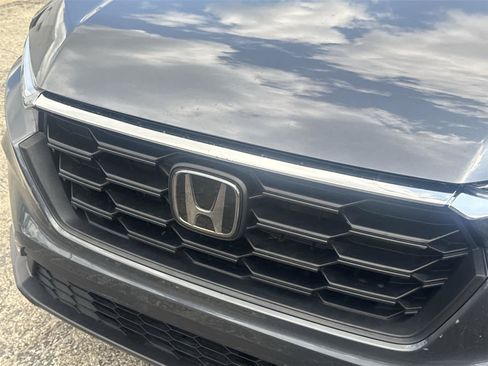 Used 2023 Honda CR-V LX image 10