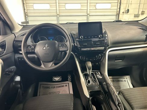 Used 2024 Mitsubishi Eclipse Cross AWD image 4