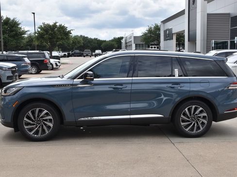 New 2026 Lincoln Aviator 2WD image 11