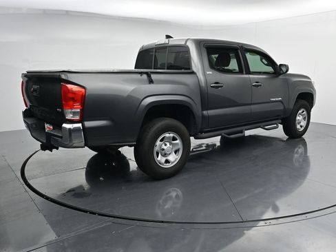 Used 2016 Toyota Tacoma SR5 w/ Towing Package RWD image 8