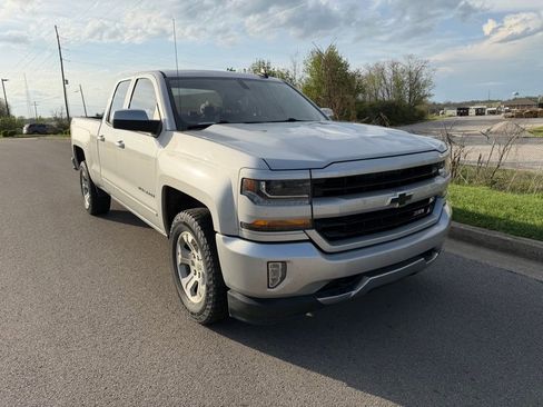 Used 2018 Chevrolet Silverado 1500 LT w/ All Star Edition AWD/4WD image 2