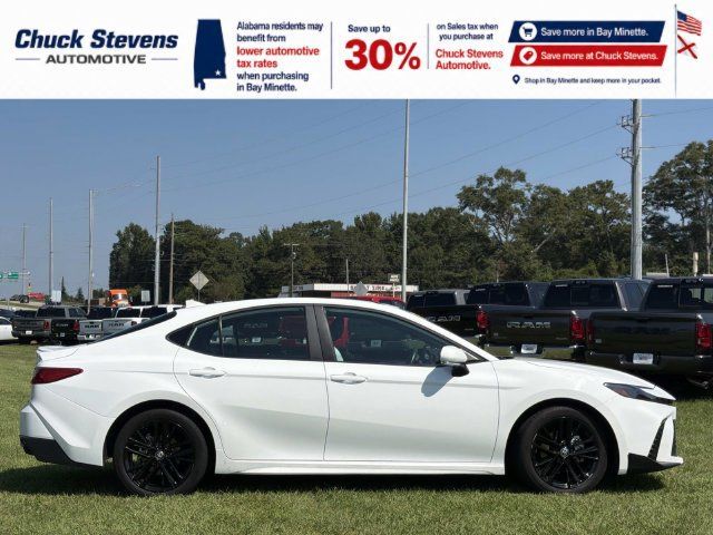 Used 2025 Toyota Camry SE FWD image 4