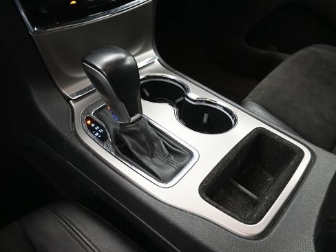 Used 2020 Jeep Grand Cherokee Altitude image 31