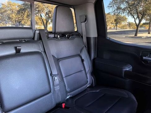 Used 2021 GMC Sierra 1500 SLT image 27